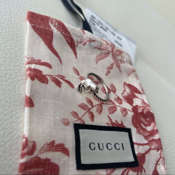 NEW Gucci silver ring 100% authentic SIZE 7.25 US chicken - Picture 2 of 5